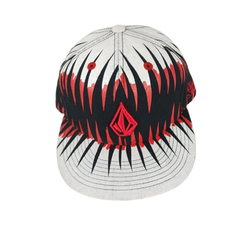 Volcom Red Stone White Black Red Splatter Size 7 1/4 57.7cm Vintage Fitted Sample Hat